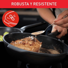 Chảo đúc cao cấp Tefal Robusto có miệng rót 20cm E2490244 thumb