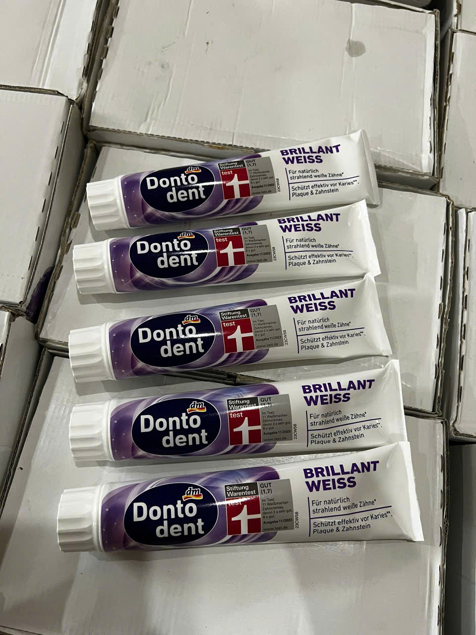 Kem đánh răng Donto Dent