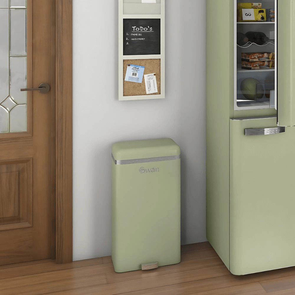Thùng rác cảm ứng 45L SWAN màu xanh Green