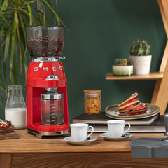 Máy xay hạt cà phê SMEG CGF11RDEU màu đỏ