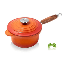Quánh gang Le Creuset 18cm màu cam có nắp và tay cầm gỗ