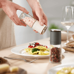 Bộ 2 lọ xay muối và tiêu Joseph Joseph Duo No-spill (Grey) 20198