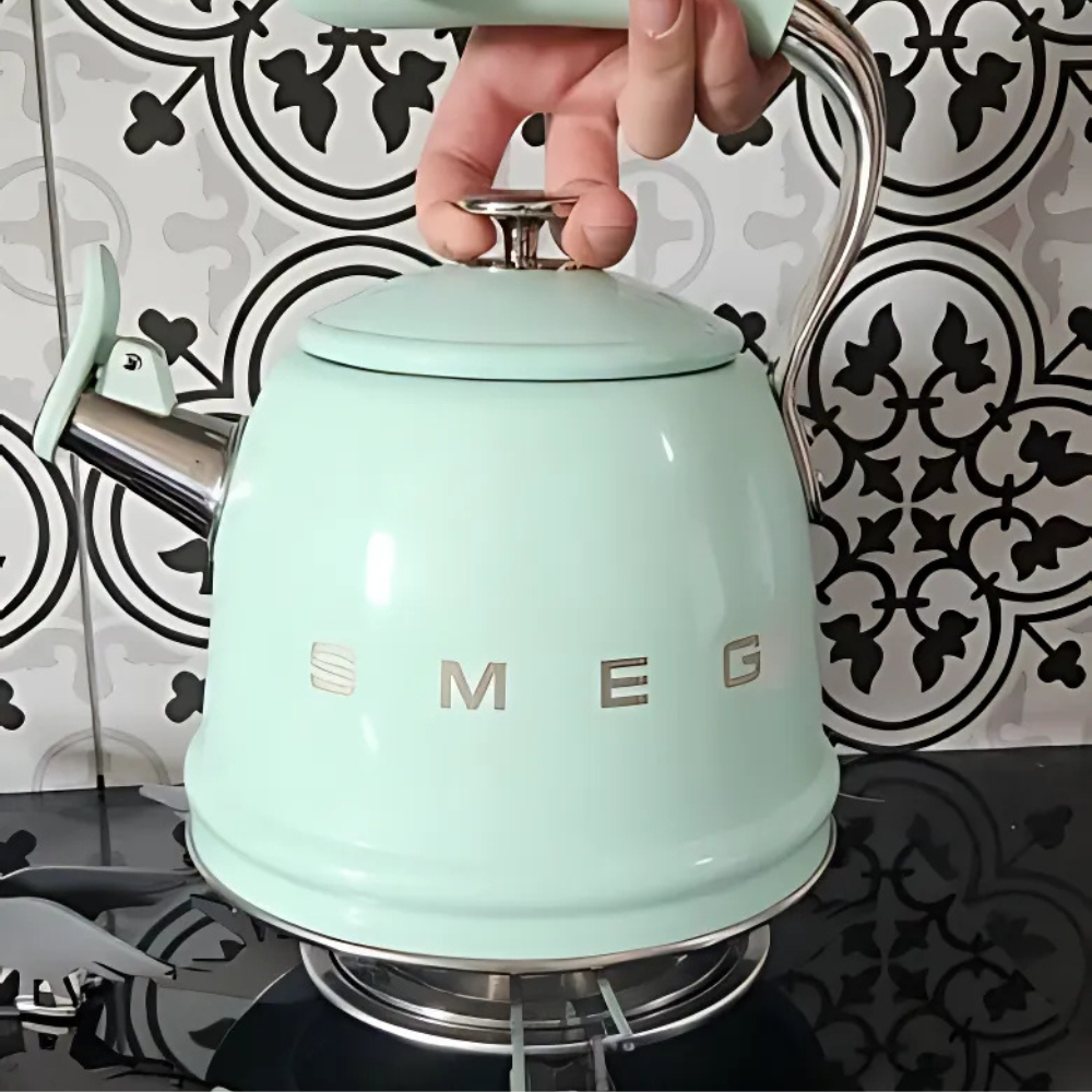 Ấm đun từ thổi sáo SMEG CKLW2001PG màu xanh bạc hà