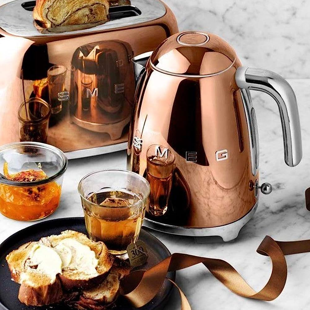 Ấm siêu tốc SMEG KLF03RGEU màu Rose Gold