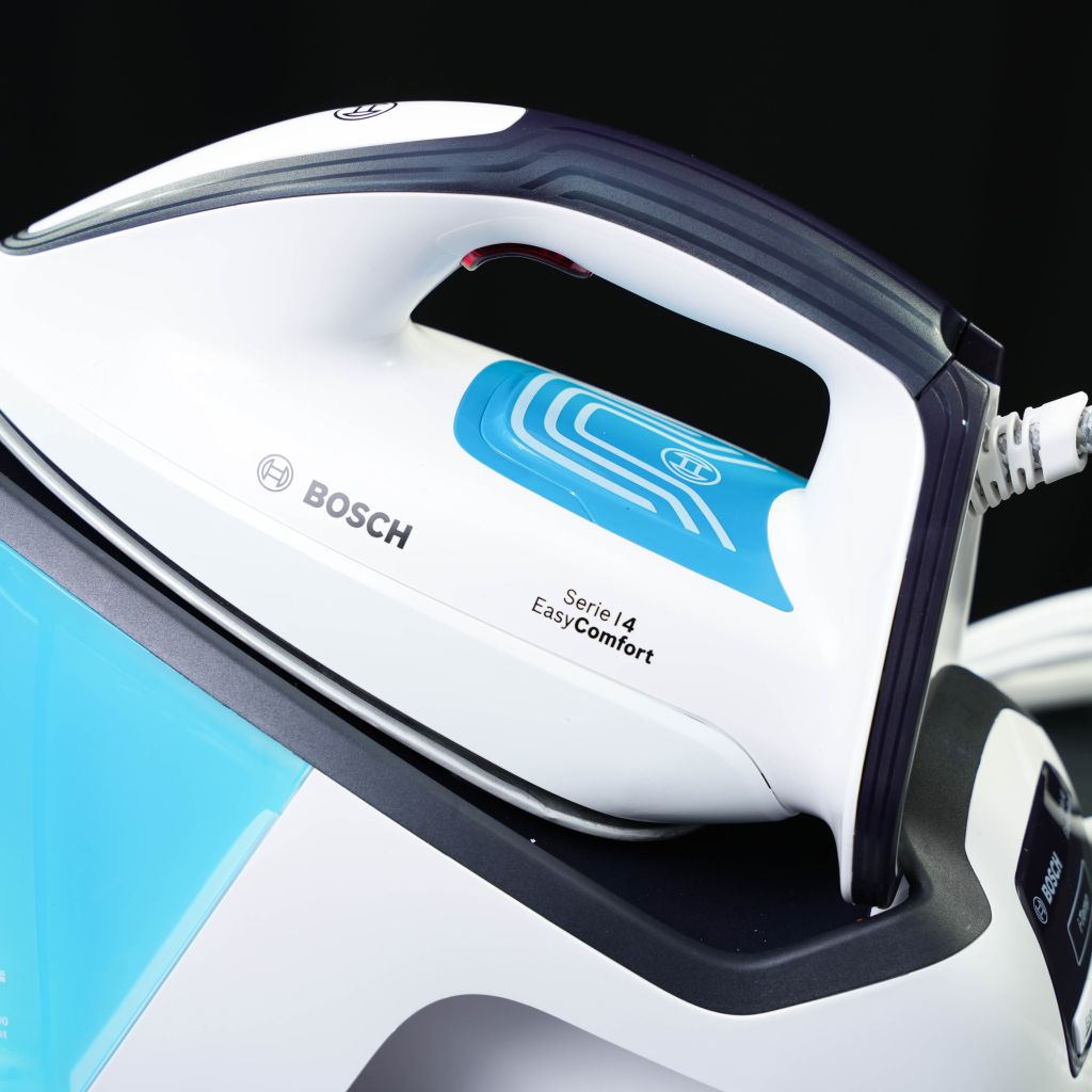 Bàn là hơi nước BOSCH TDS4050 màu xanh